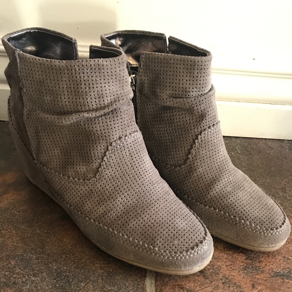 DV by Dolce Vita Keebly perforated wedge bootie